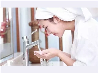 春季護(hù)膚應(yīng)注意哪些問(wèn)題？做好這3點(diǎn)很重要